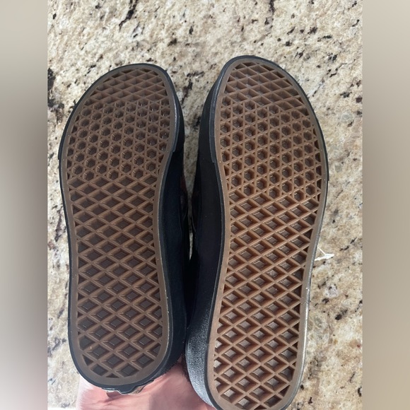 NWT vans - Picture 4 of 7